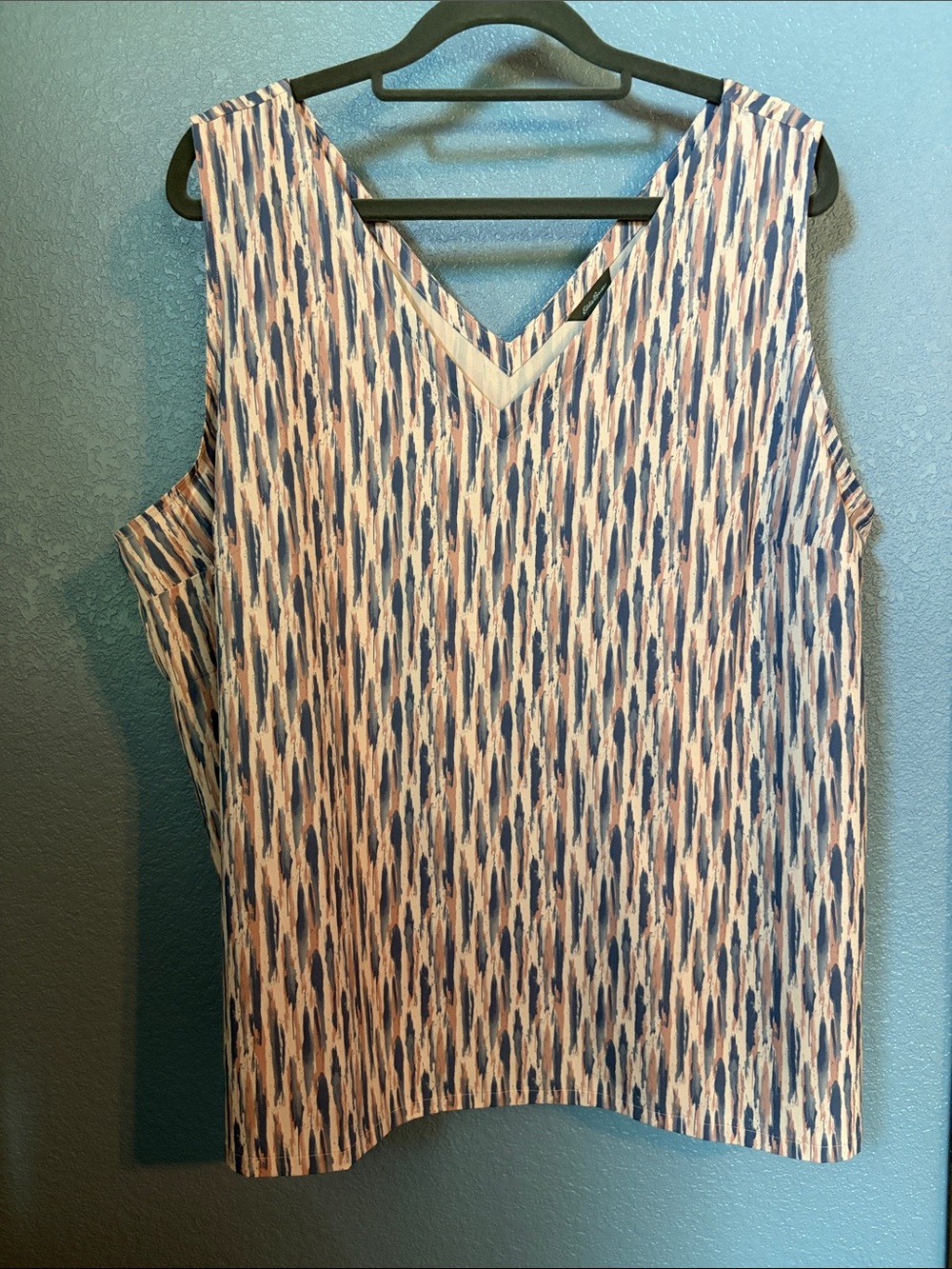 Eddie Bauer Blue & White Printed V-Neck Tank